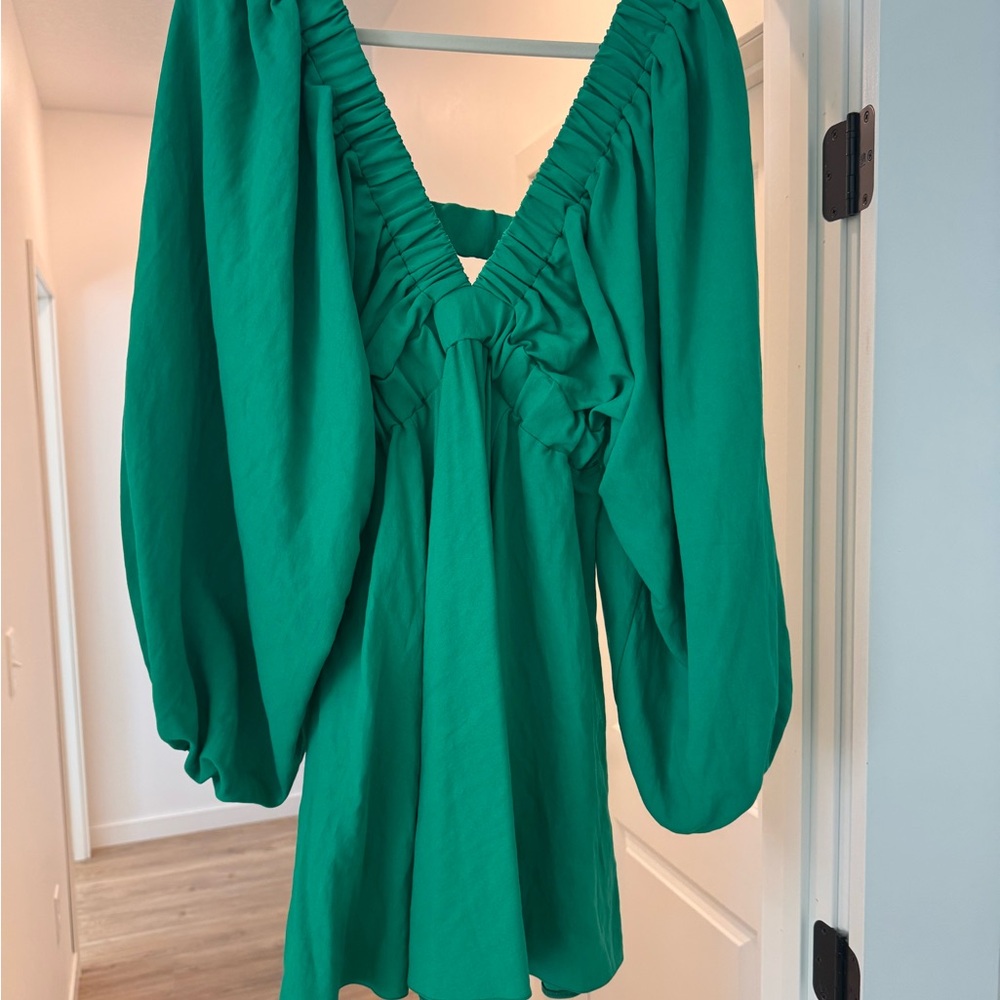 Elegant Green Long Sleeve Dress